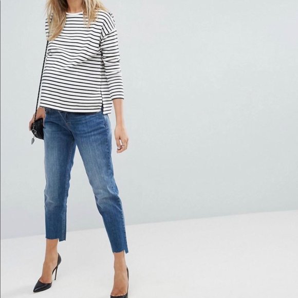 ASOS Maternity Kimmi Shrunken Boyfriend Jeans - Picture 1 of 7